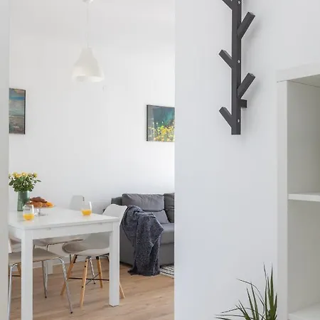 アパート Left & Right With Jacuzzi, 4 Stars マカルスカ