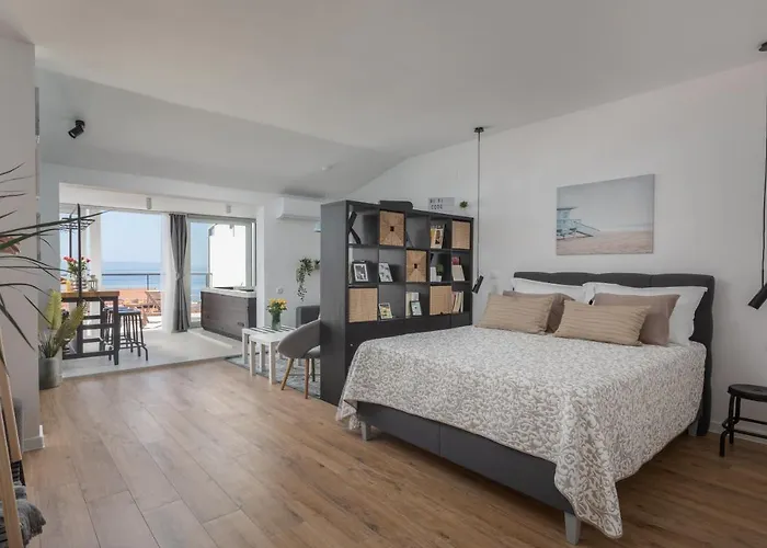 Left & Right With Jacuzzi, 4 Stars شقة *