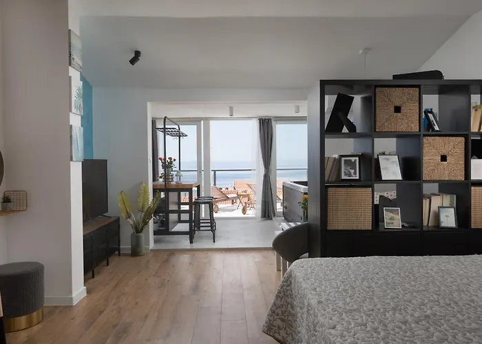 شقة Left & Right With Jacuzzi, 4 Stars *